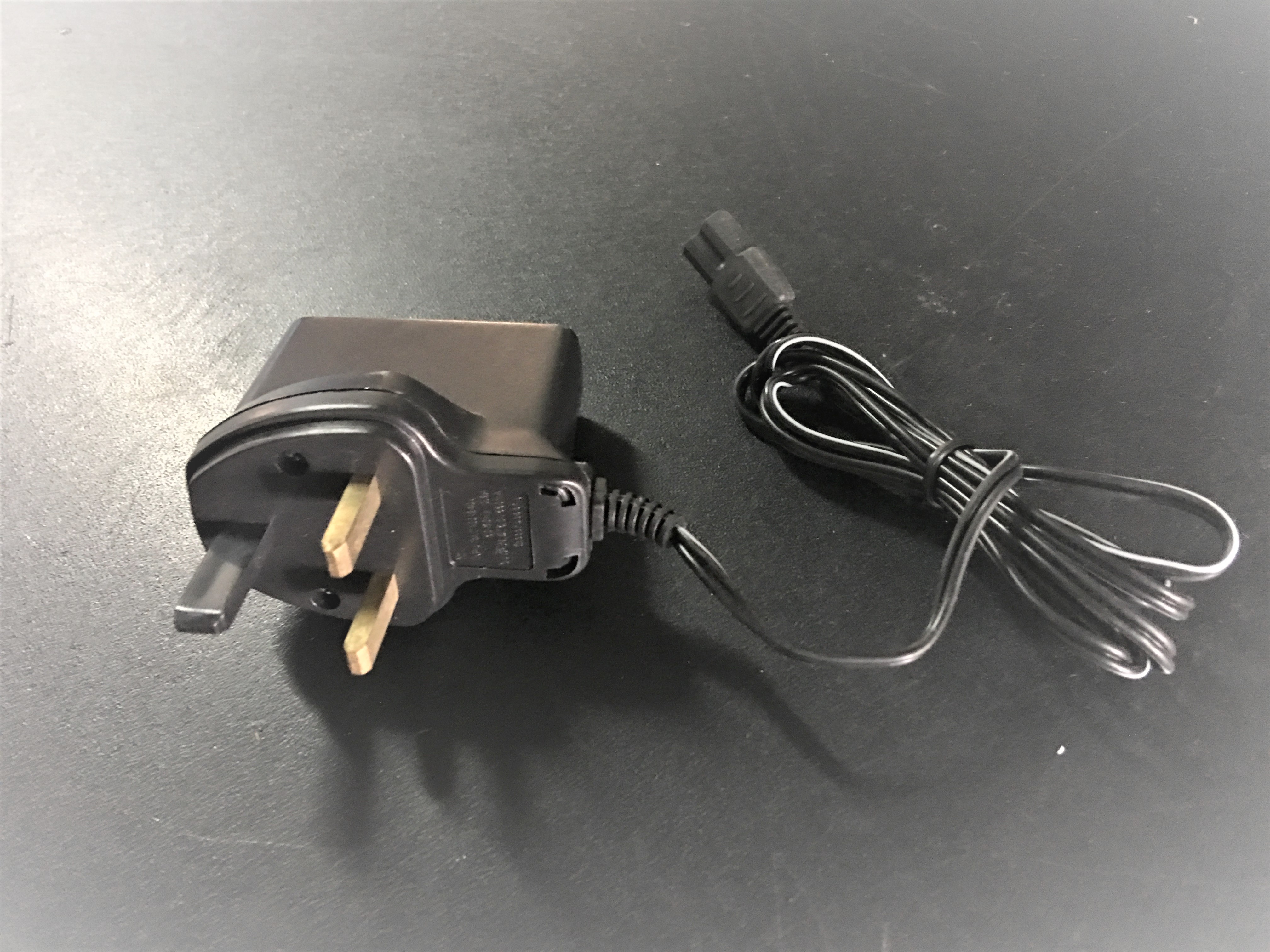 Power supply adaptor for weighing scales
